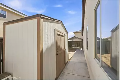 8935 Hydrangea, Hesperia, CA 92344 - Photo 32