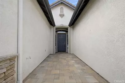 30365 Glen Ellen Circle, Murrieta, CA 92563 - Photo 4