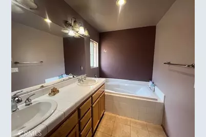 13280 Dronfield Avenue #19, Sylmar, CA 91342 - Photo 10