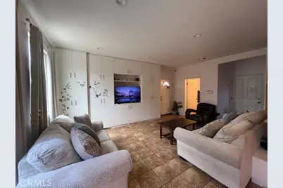 13280 Dronfield Avenue #19, Sylmar, CA 91342 - Photo 4