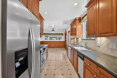742 Irving, Burbank, CA 91504 - Photo 10
