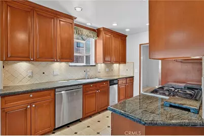 742 Irving, Burbank, CA 91504 - Photo 12