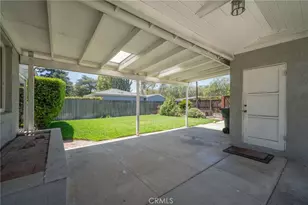 695 N Laurel Ave, Upland, CA 91786 - Photo 30