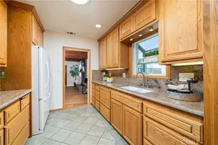 695 N Laurel Ave, Upland, CA 91786 - Photo 16