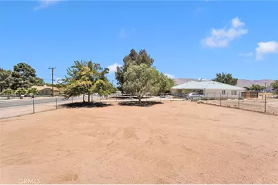 8333 Corona Avenue, Hesperia, CA 92345 - Photo 32