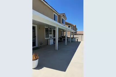34345 Falls View Way, Murrieta, CA 92563 - Photo 2