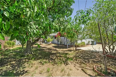 184 E Grant, Rialto, CA 92376 - Photo 26