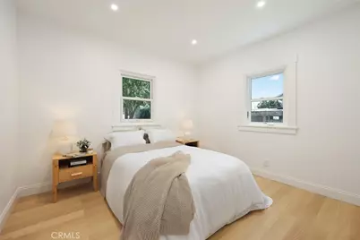 240 S Vinedo Avenue, Pasadena, CA 91107 - Photo 20