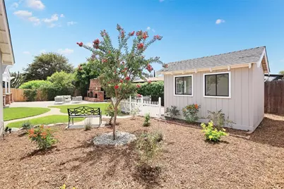 403 S Valley Center Avenue, Glendora, CA 91741 - Photo 34