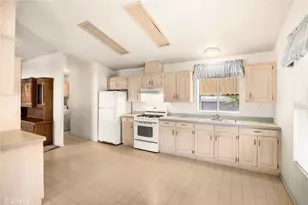 929 E Foothill, Upland, CA 91786 - Photo 14