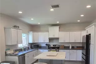 11739 Thorson Ave, Lynwood, CA 90262 - Photo 2