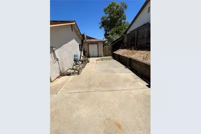 2302 Avenida Del Vista, Corona, CA 92882 - Photo 10