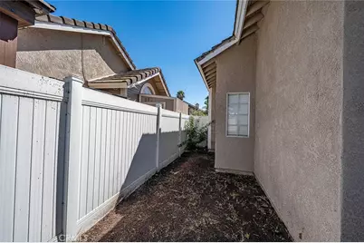 13562 Sutter Court, Fontana, CA 92336 - Photo 18