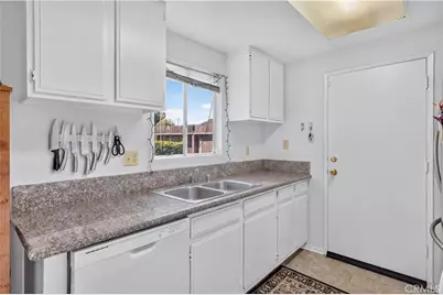 2465 D Street, La Verne, CA 91750 - Photo 14
