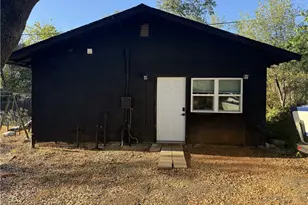 1448 Mistletoe Ln, Redding, CA 96002 - Photo 2