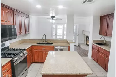 16275 Salinas Street, Victorville, CA 92394 - Photo 4