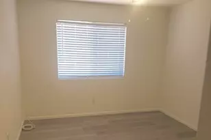 17980 Lakeview, Victorville, CA 92395 - Photo 4