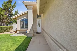17980 Lakeview, Victorville, CA 92395 - Photo 4