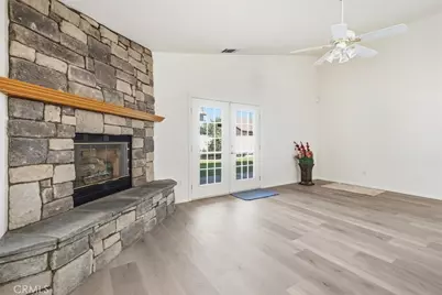 17980 Lakeview, Victorville, CA 92395 - Photo 6