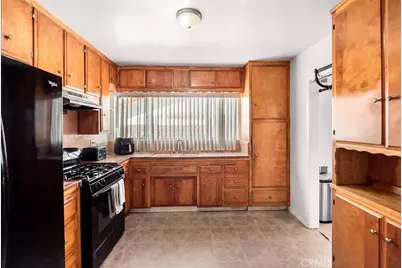 1850 Miramonte, La Verne, CA 91750 - Photo 10