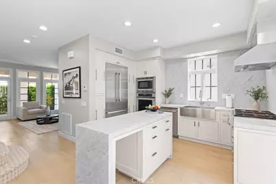 2534 Bungalow Place, Corona del Mar, CA 92625 - Photo 10