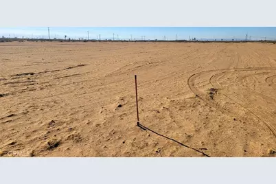 21 Palm Street, Adelanto, CA 92301 - Photo 12