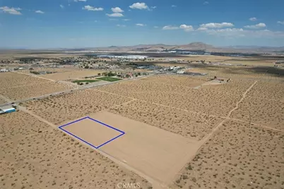 21 Palm Street, Adelanto, CA 92301 - Photo 4