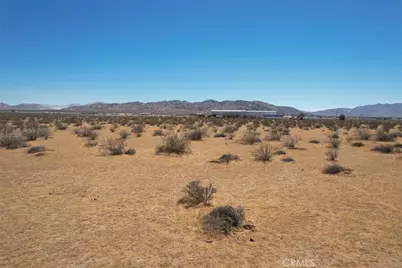 8 Falchion Road, Apple Valley, CA 92307 - Photo 4