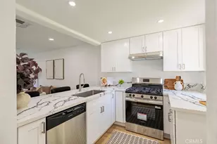5720 Owensmouth Ave, Woodland Hills, CA 91367 - Photo 12