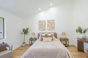 5720 Owensmouth Ave, Woodland Hills, CA 91367 - Photo 16