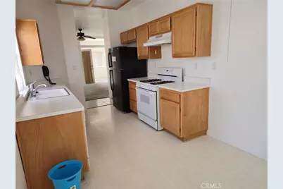 19015 Primrose, Apple Valley, CA 92308 - Photo 2