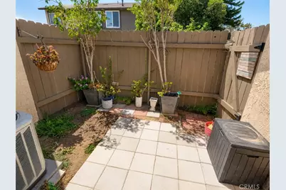 4542 Yosemite Drive, Montclair, CA 91763 - Photo 22
