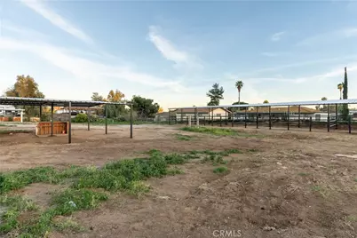 20265 Woodward, Perris, CA 92570 - Photo 32