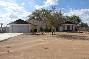 12744 Running Deer, Apple Valley, CA 92308 - Photo 2