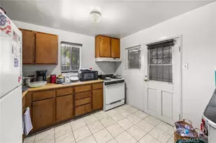 2103 2115 B St, La Verne, CA 91750 - Photo 18