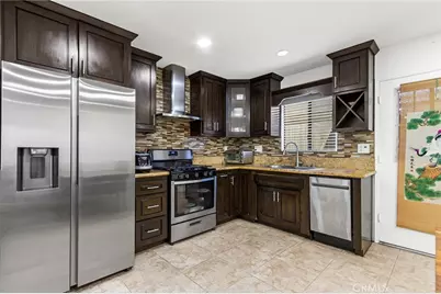 11736 1/2 215th, Lakewood, CA 90715 - Photo 10