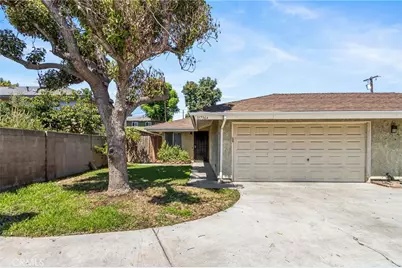 11736 1/2 215th, Lakewood, CA 90715 - Photo 2