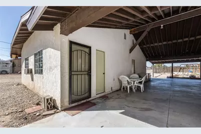 11090 Pinon, Hesperia, CA 92345 - Photo 14