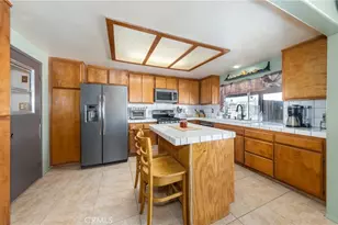 11090 Pinon, Hesperia, CA 92345 - Photo 4