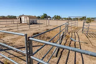 11090 Pinon, Hesperia, CA 92345 - Photo 24