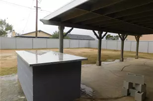 8260 Viburnum, California City, CA 93505 - Photo 16