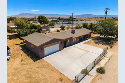 10715 3rd Avenue, Hesperia, CA 92345 - Photo 4