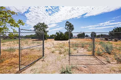 8845 9th, Hesperia, CA 92345 - Photo 36