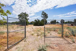8845 9th, Hesperia, CA 92345 - Photo 36