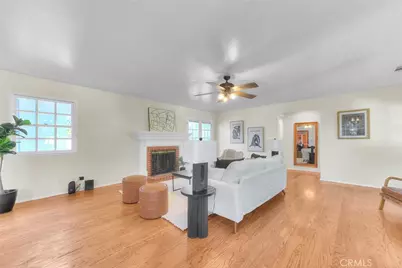 537 Jamestown, Burbank, CA 91504 - Photo 22