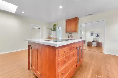 537 Jamestown, Burbank, CA 91504 - Photo 18