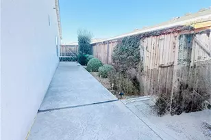 9705 Cotton Creek, Shafter, CA 93263 - Photo 22