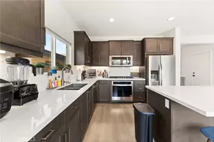 15623 Kings Peak Dr, Fontana, CA 92336 - Photo 10
