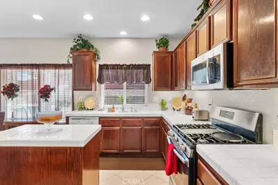 12740 Blazing Star, Victorville, CA 92392 - Photo 16