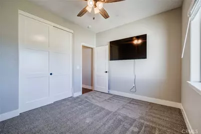 8029 Avenal, Phelan, CA 92371 - Photo 28